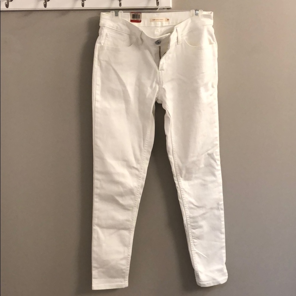 ⭐️NWT LEVIS 30x28 super skinny WHITE DENIM